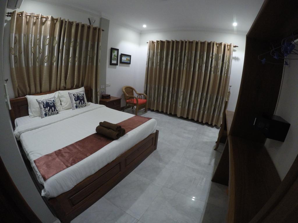Happy​​ Family Guesthouse Kampot Luaran gambar